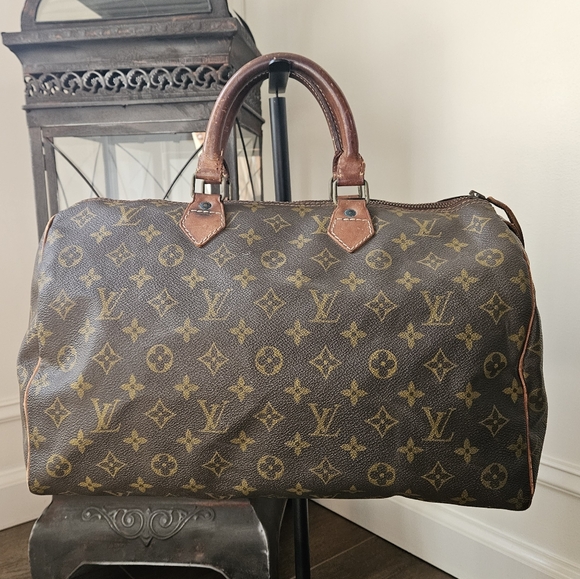 Louis Vuitton Handbags - GUC LOUIS VUITTON VINTAGE SPEEDY 35 W/COA